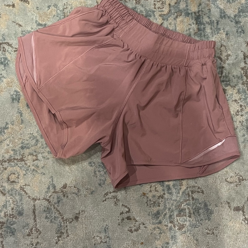 Lululemon hotty hot 4inch shorts size 4